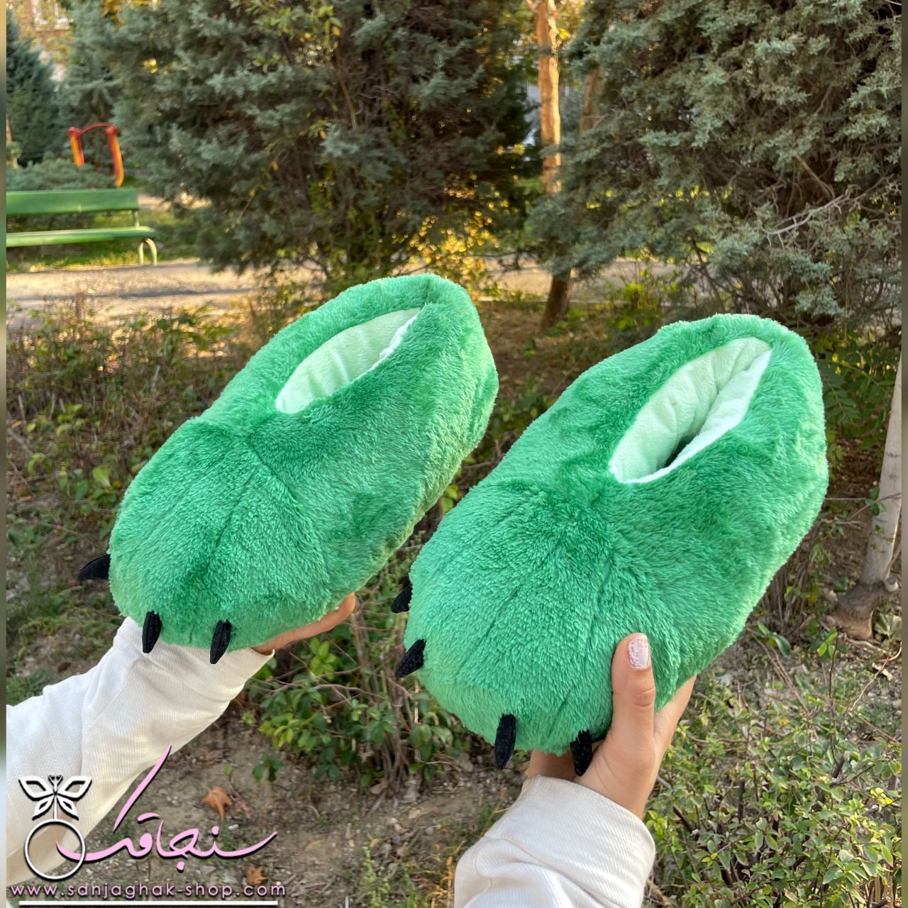 سرهمی و پاپوش دایناسور سبز