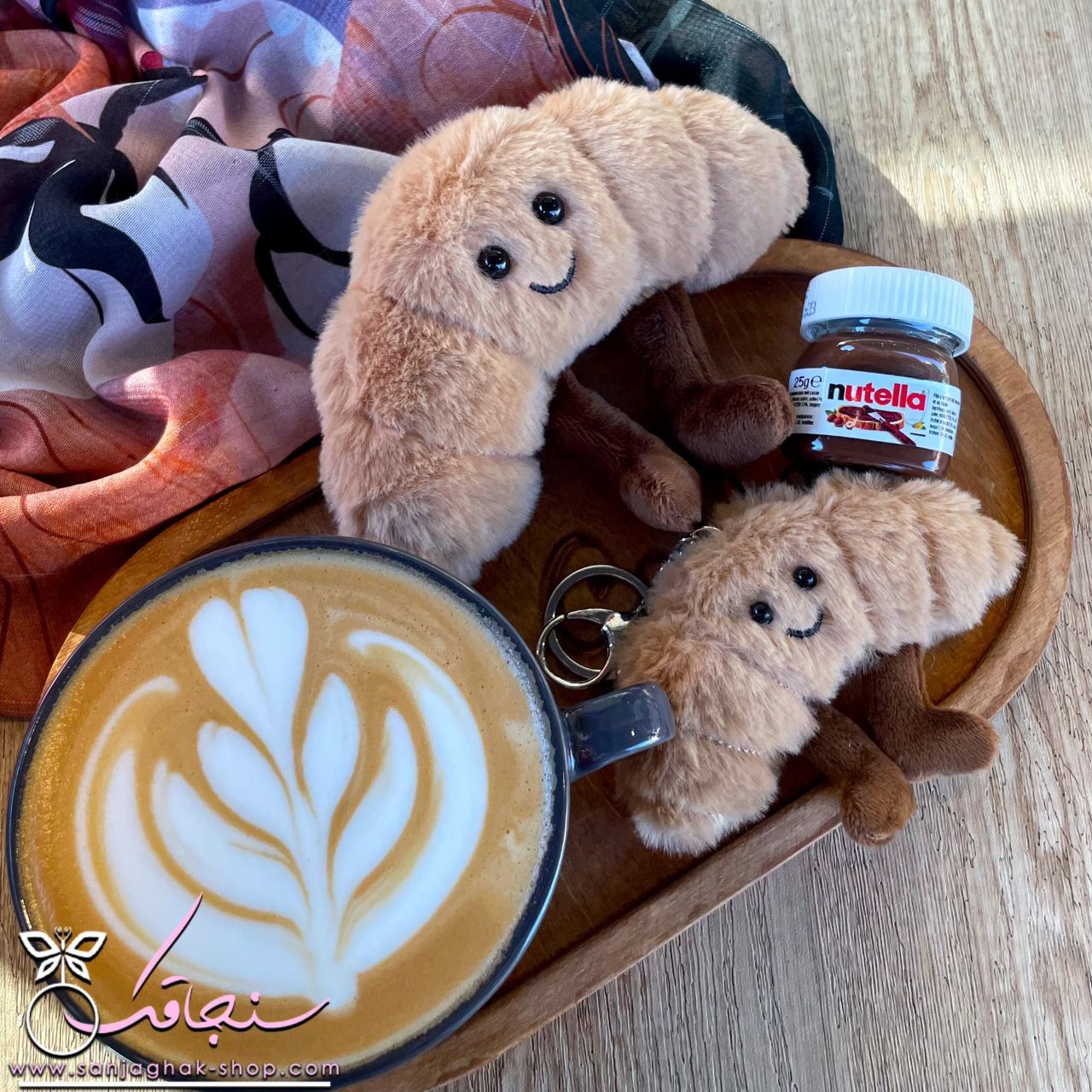 عروسک كروسان و آويز كيف