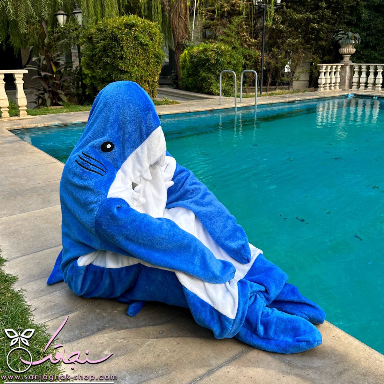 پتو كوسه ای رنگ سونيک(آبی تيره) پتو كوسه ای رنگ سونيک(آبی تيره)