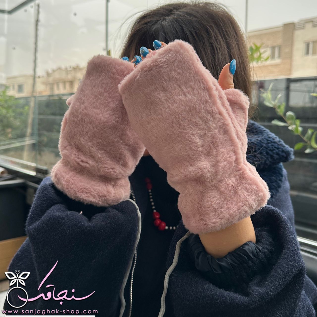 دستكش خزدار تدی صورتی