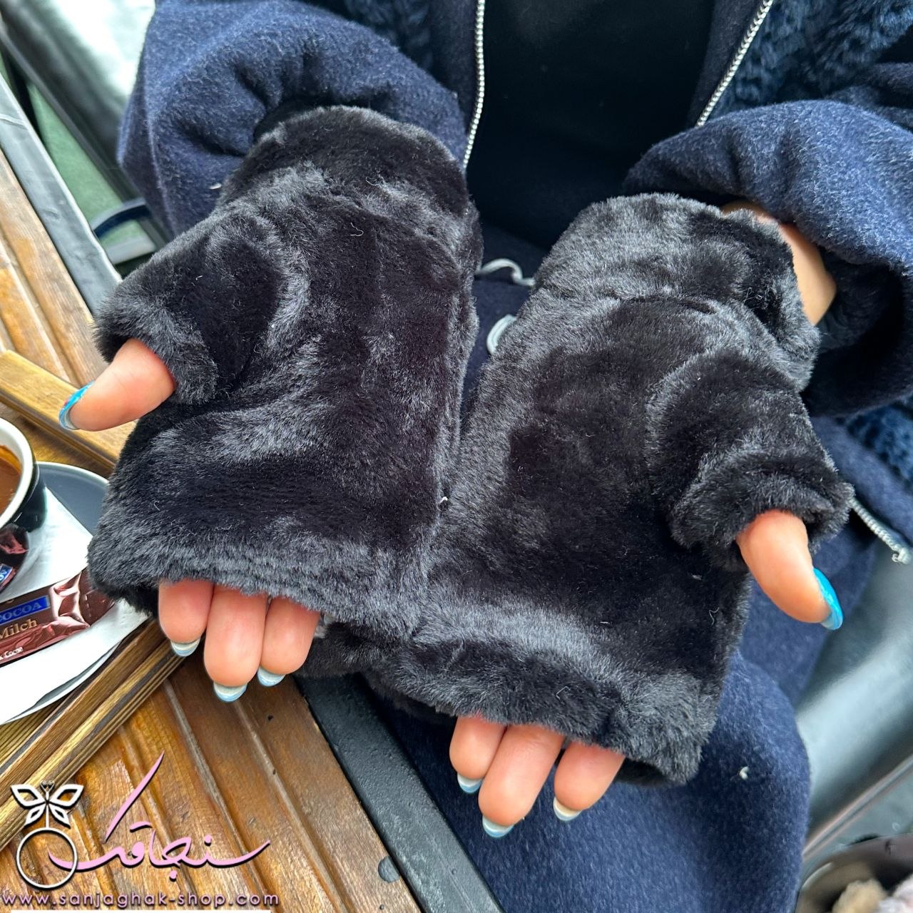 دستكش خزدار تدی مشکی